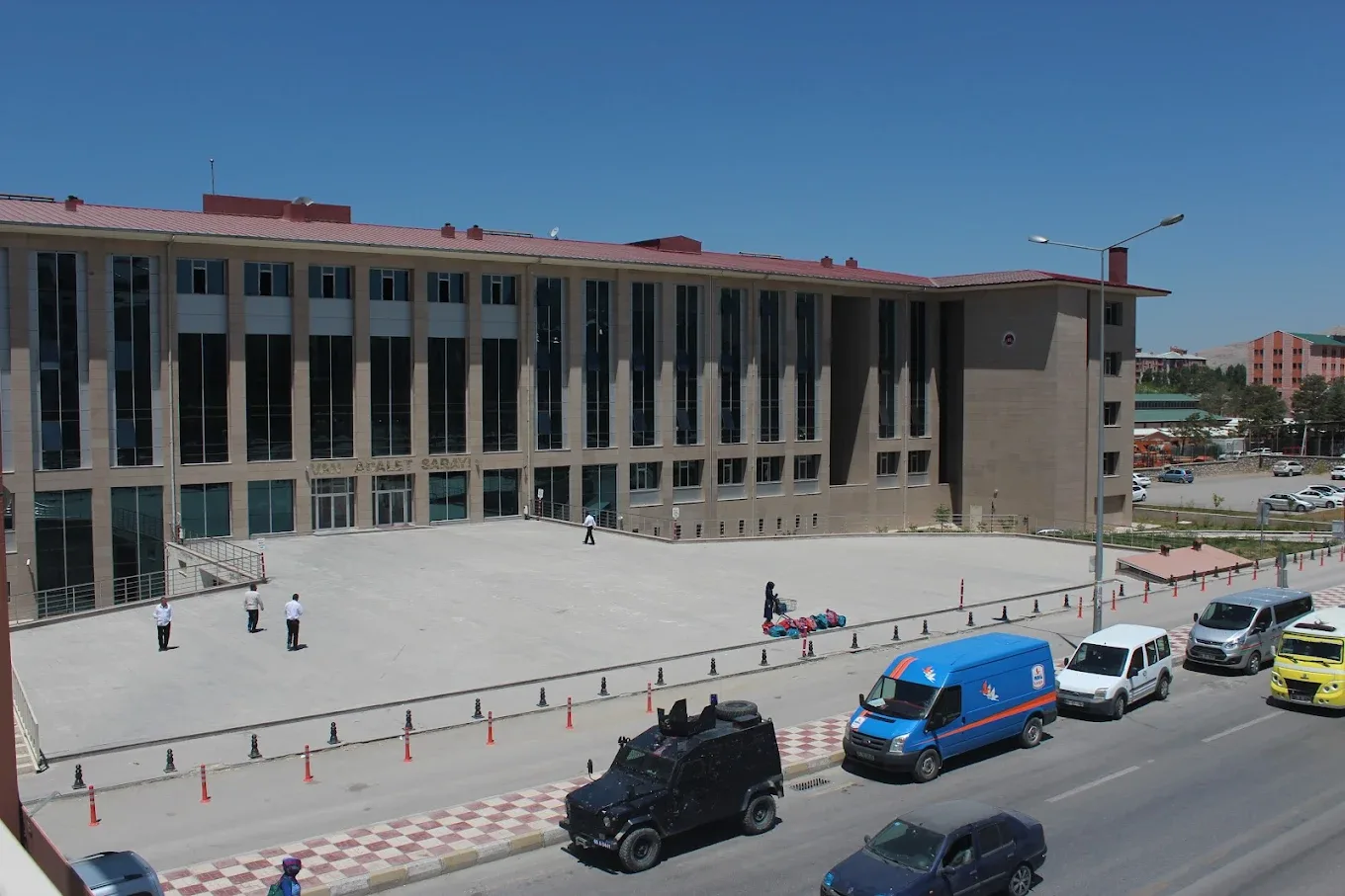 Van Adliyesi